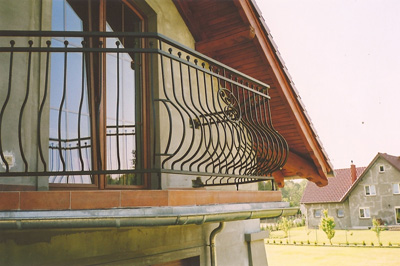 BAL-1  Prosta balustrada na balkon. Cynkowana i malowana.